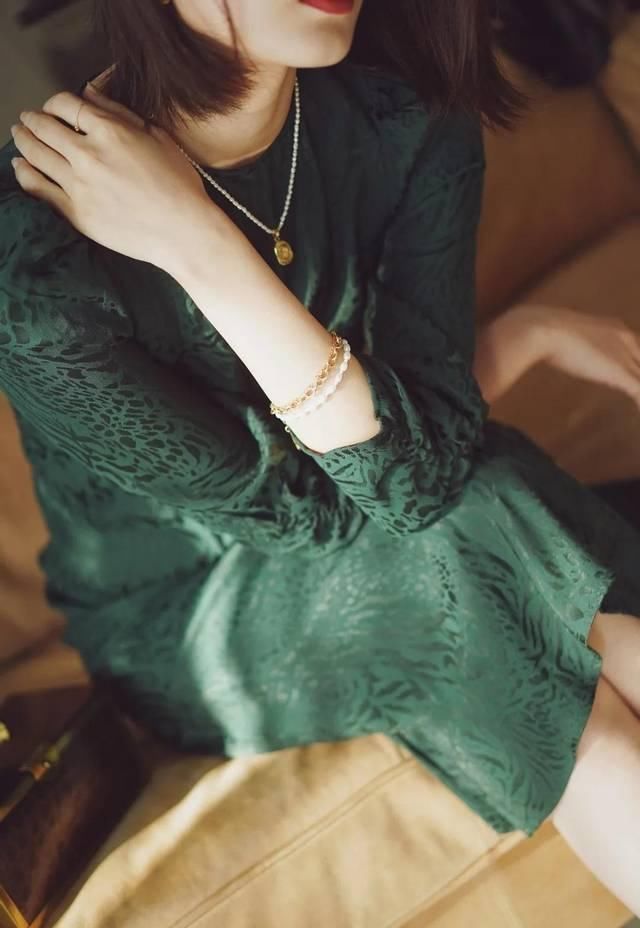  「女生」90%的人都对优雅知性有误解！年轻女生明明能走好这条气质路线啊