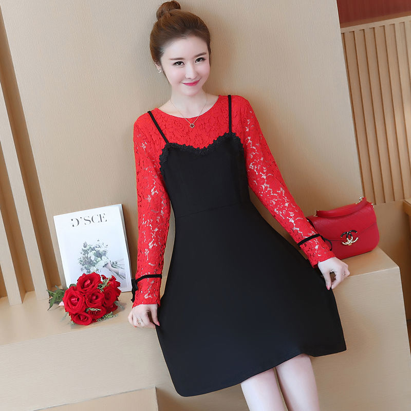 出街就是要穿得漂亮，新上的“秋裙”竟如此时尚，显白又优雅