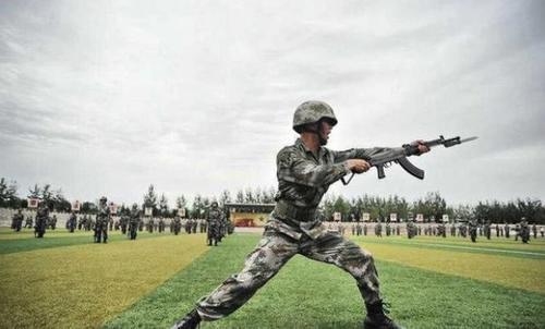 大学生入伍能直接转士官吗？建议想当兵的大学生收藏！