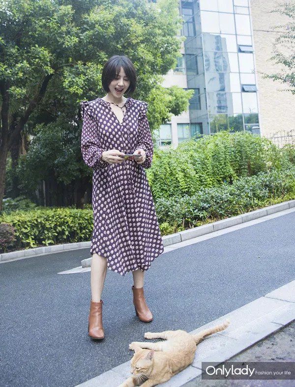 高圆圆终于更博了!还穿了今年最流行的单品