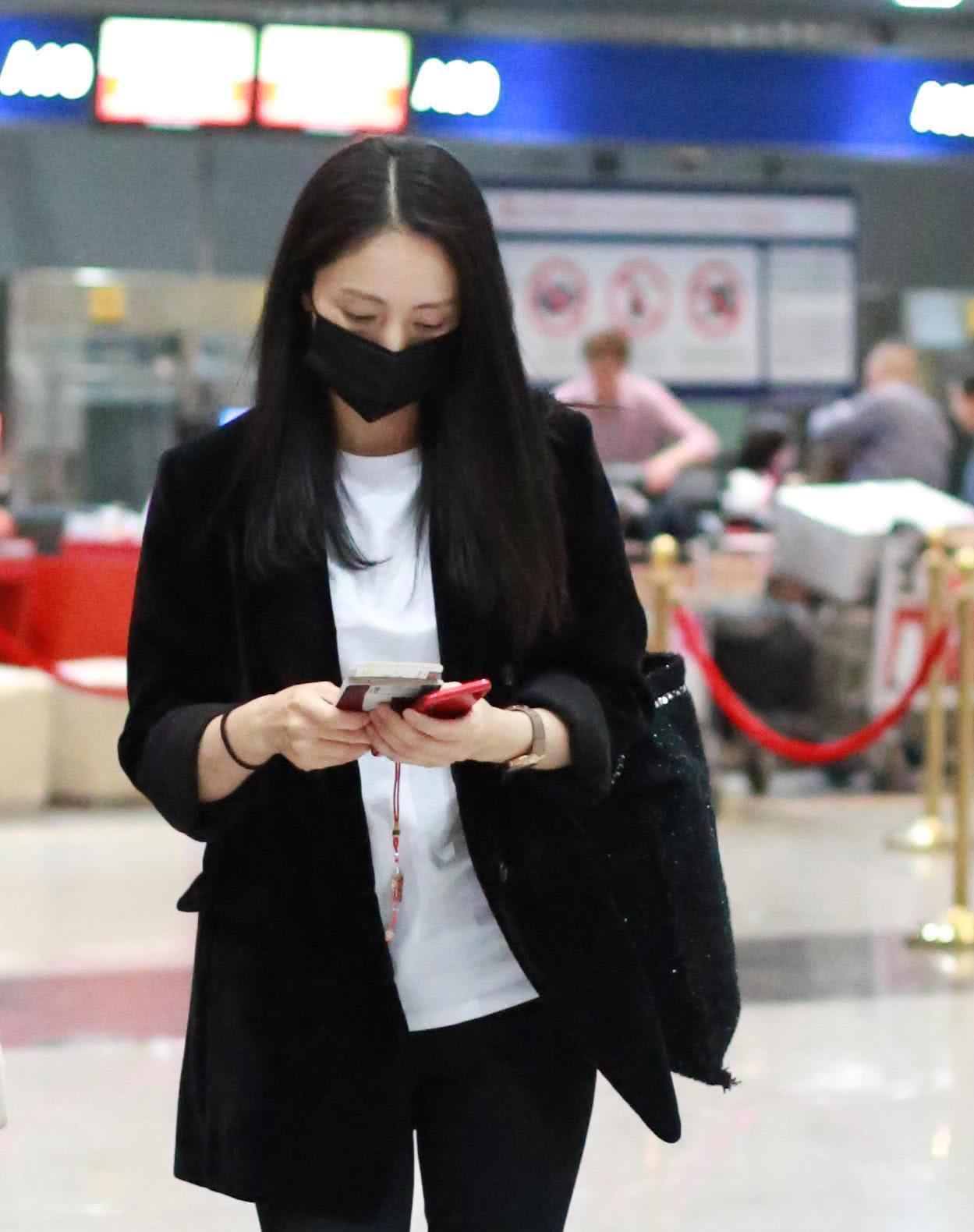 偶遇高云翔妻子,确实很漂亮为什么高云翔会喜