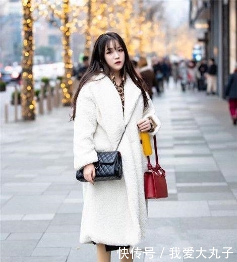 『女人味』年轻美女街拍:无数宅男心中的女神,散发十足女人味!