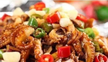  #鲜花#农村此种野草，城里人当鲜花种植，种子可榨成油，好处多多