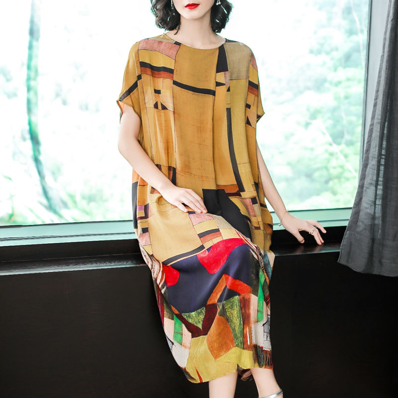 哇!第一次见到这么会打扮的女人，高雅裙+小高跟，美得动人心魂