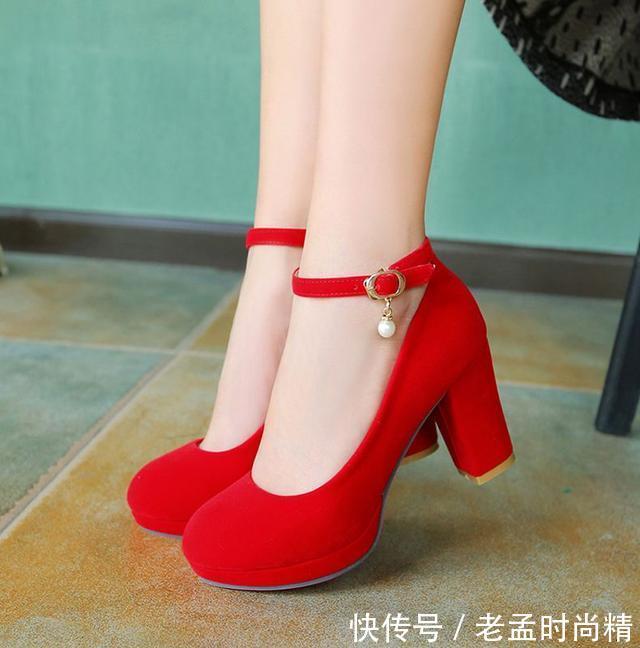 优雅:时髦优雅的高跟鞋,显高又有女人味,你有吗?