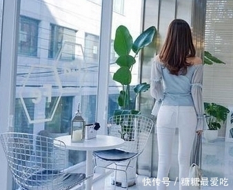  【美女】知性大方的牛仔裤美女，展现甜美干练的优雅