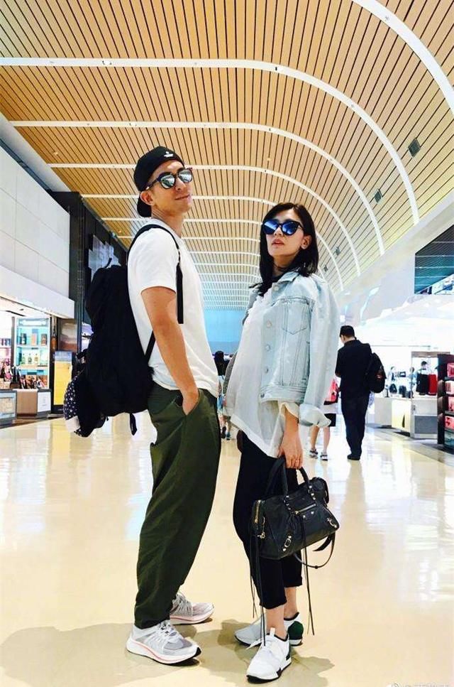 贾静雯为抢镜真是豁出去了！上面开好大，网友：修杰楷没意见？