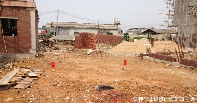  「农民」农村新修建房屋可以办房产证，但这类农民办不了