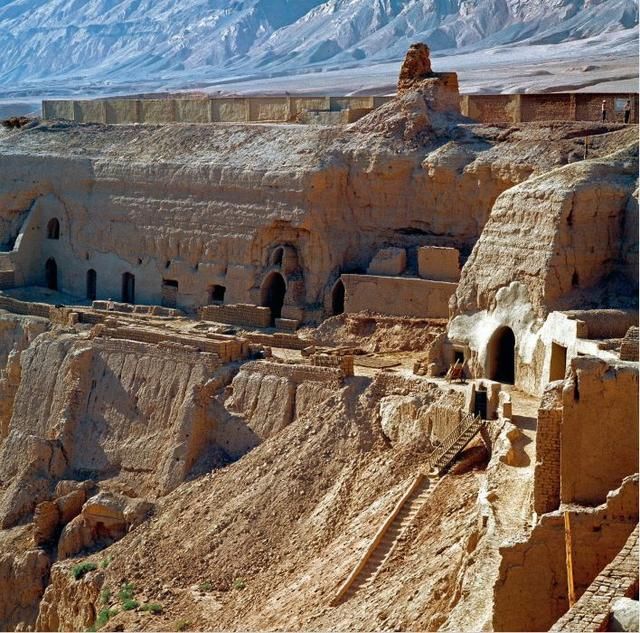 原来石窟里讲得根本不是神仙的事?