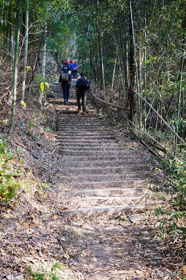 听山水品美食,细数小城里的惬意慢时光