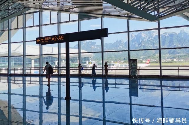 中国“最美”的国际机场,被5A级景区环绕,游客:都不想飞走了