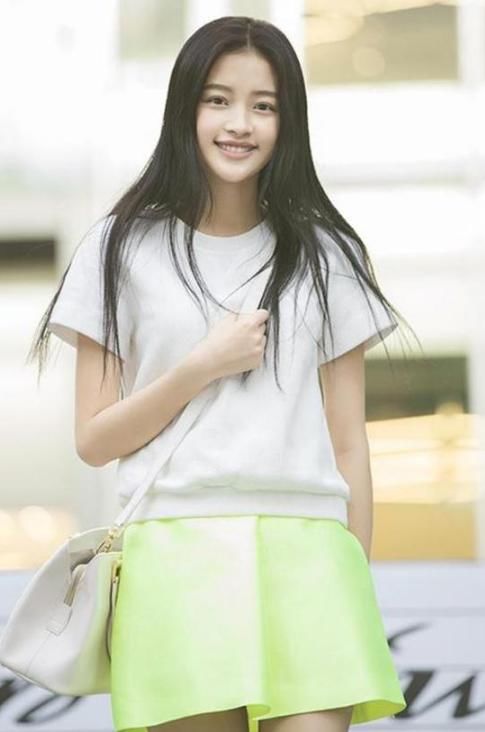 图一倾城，图三性感，图五小清新像校花！