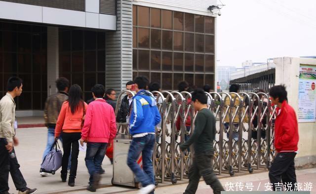  多少钱@富士康员工工资单曝光, 看看他们一个月挣多少钱 看完真