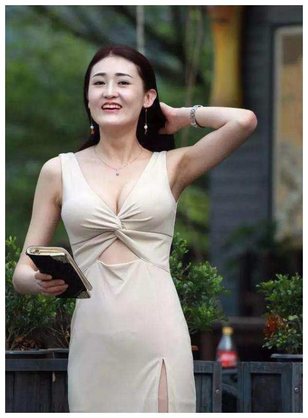 街拍:图1身姿曼妙，图3清新甜美，图8亭亭玉立