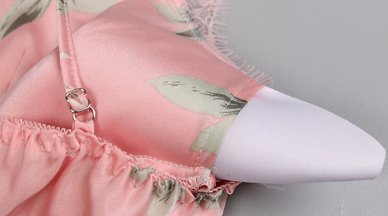 败家老婆简直太迷人!穿这样的吊带+短裤套装，魅力四射超女人