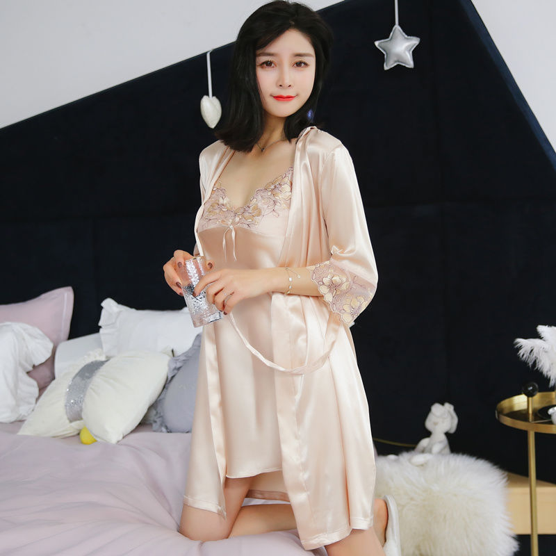 泰国人妖睡觉都不穿文胸?原来像下面这样子穿，轻柔舒适极度诱惑