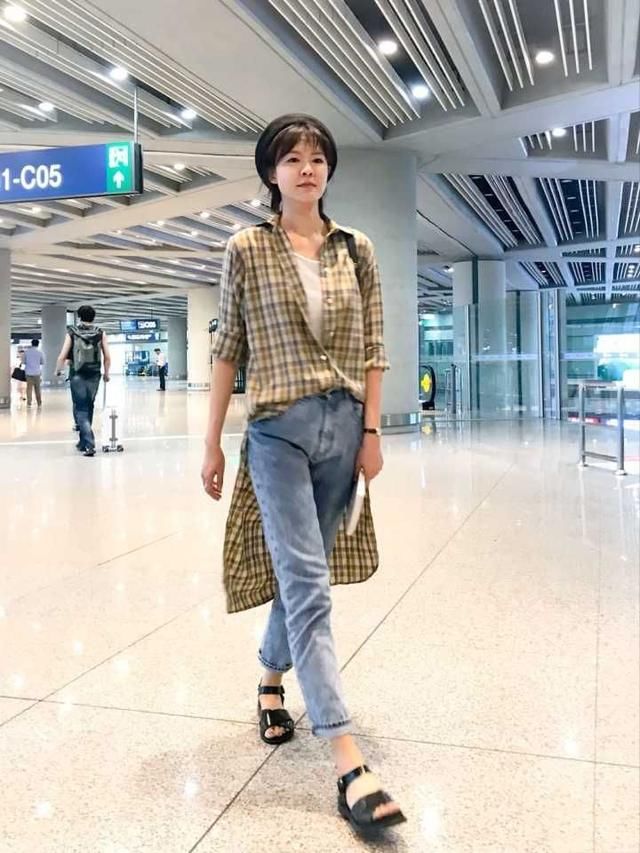 看到李艾才知道什么叫做真实!肩宽腿粗有啥的,根本不在意!