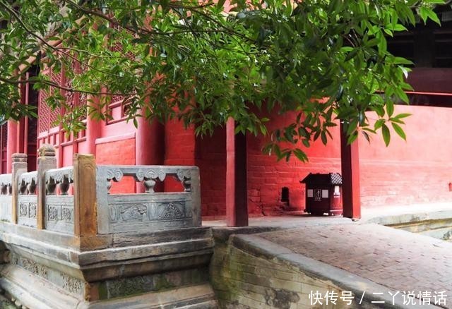 藏在深山的龙宫，整座寺庙没用一颗钉子，全寺共有一万条龙