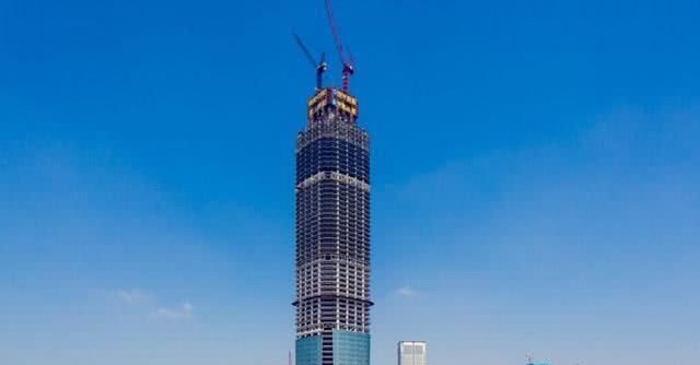 武汉第一高楼将要完工，花50亿精心打造，高度达到了636米