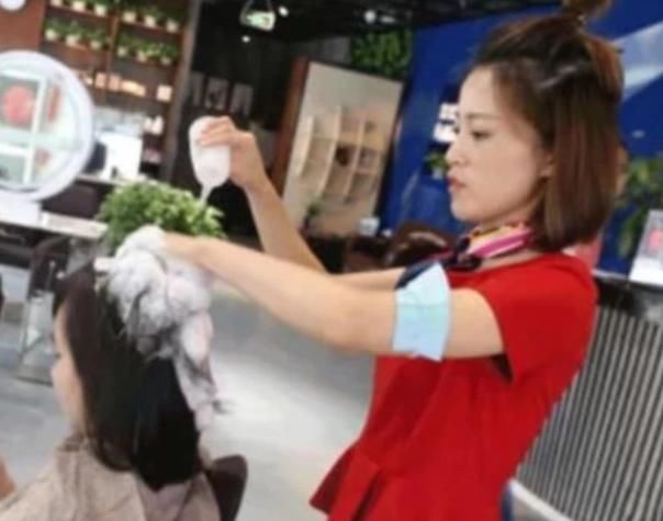 『洗发水』为啥理发师会问“什么时候洗的头”？里面藏着这3件事，别不知道