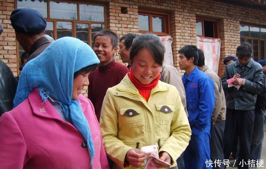 这项补贴下月底停发，最少能领500元，还没领的抓紧找村干部对接