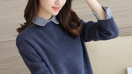 小姨来我家，身上穿的小衫白裤子，原来今年流行这样穿，优雅大气