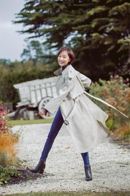 34岁王珞丹只是烫了个发型，一下子就回归颜值巅峰，说整容了都信