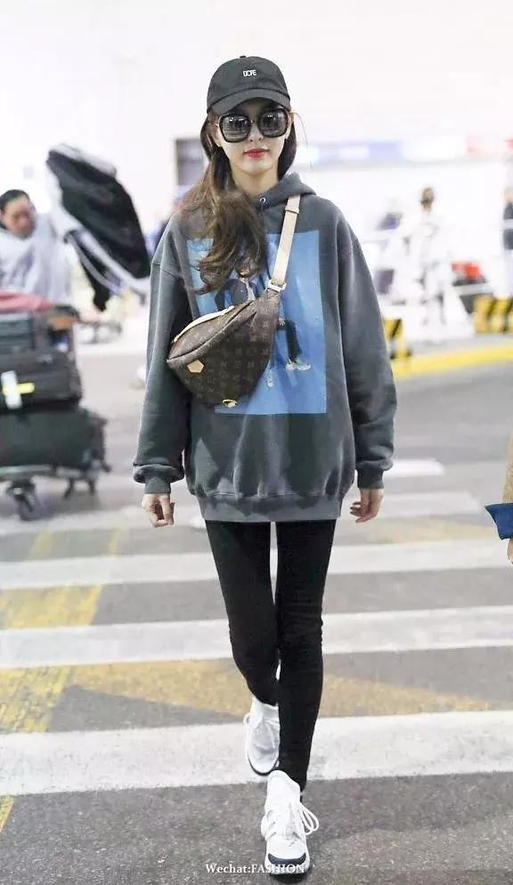 一夜间，这么丑的鞋刷爆时尚圈！