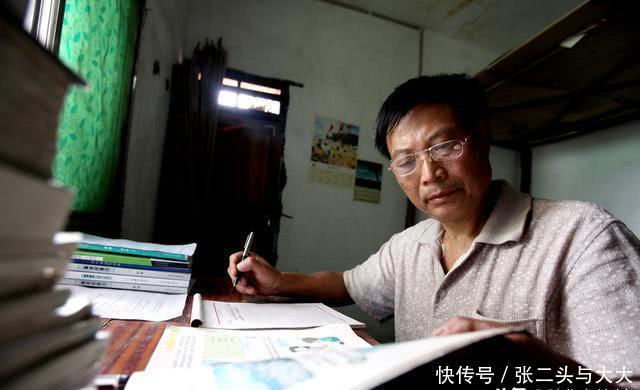 2019多地上调教师工资，教师待遇有望月薪破万？乡村老师：羡慕了