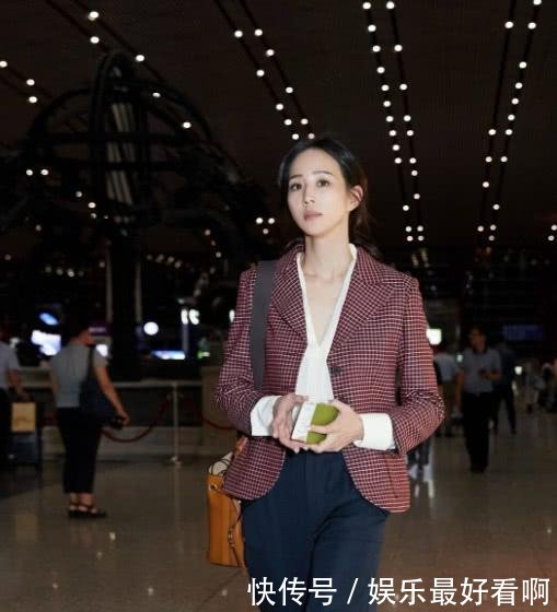 张钧甯穿改良版的“校服裤”，一条拉链撑起裤子的美感，帅翻了