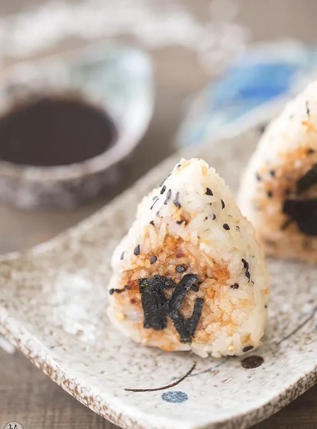  [食指大动]孩子不爱吃米饭？试试这样做，做出来的口感让人食指大动~