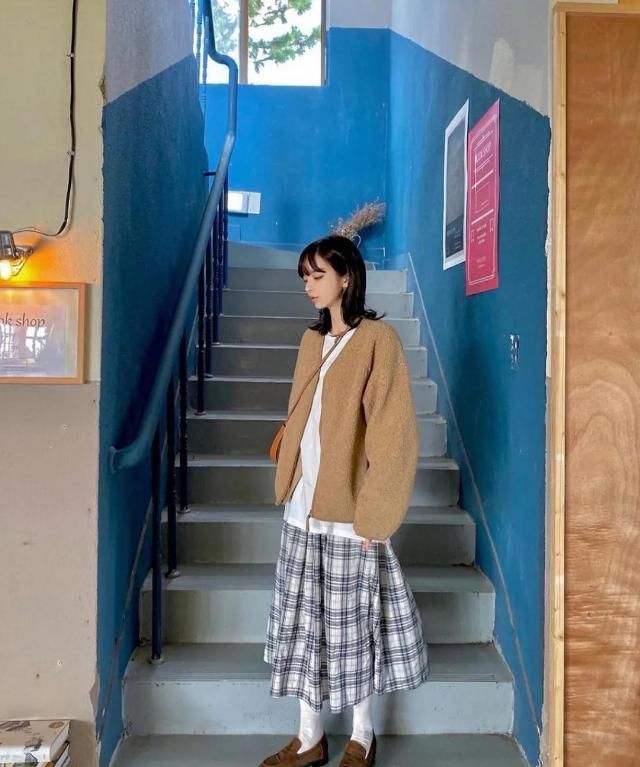  白鞋■小白鞋失宠了，这4双“仙女鞋”正流行！