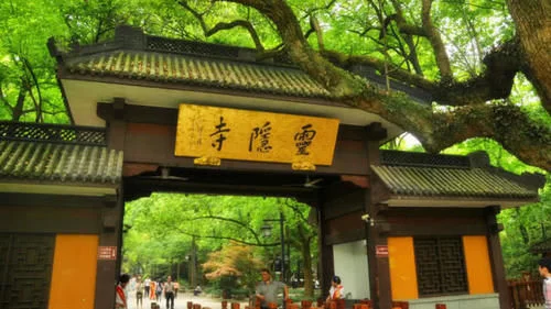 我国“最灵验”的4座寺庙:哪个离你最近呢,有空去祈福吧!【2020热门旅游景点】