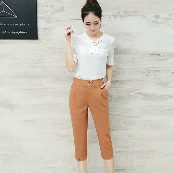 会打扮的女人都不穿裙子了，现在流行下面这些女裤，美出新高度