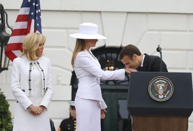 65岁布丽吉特,48岁梅拉尼娅,同是第一夫人,视觉效果真的不一样