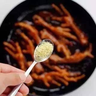  『辣椒』听说鸭脖和鸡爪是绝配……正宗秘方来袭，太过瘾！