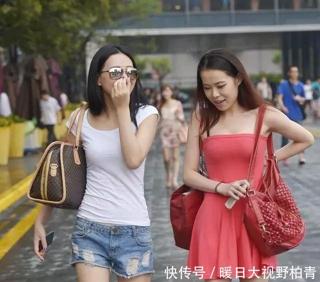  『气质』摄影美女穿上顺滑的，给人成熟优雅的气质