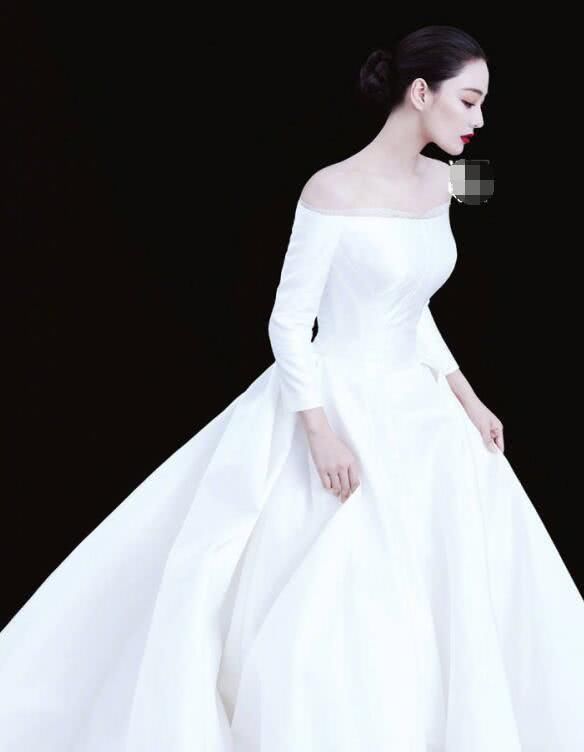 张馨予荣升军嫂!婚纱照唯美如童话世界，皮肤白到发光挪不开眼!