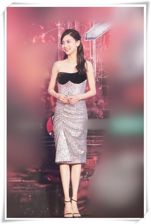 杨颖为了美真是拼，脚踩“两根针”亮相节目，敬业女人的楷模啊!