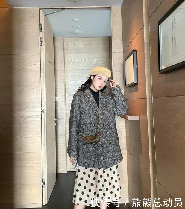  『显瘦』微胖女生穿搭要显瘦，这些简约休闲的时尚穿搭，或许是你的菜！
