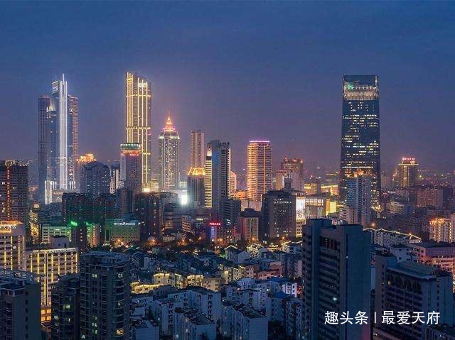  展现出■全国30座二线城市，排名前三的三座城市，谁有希望晋升