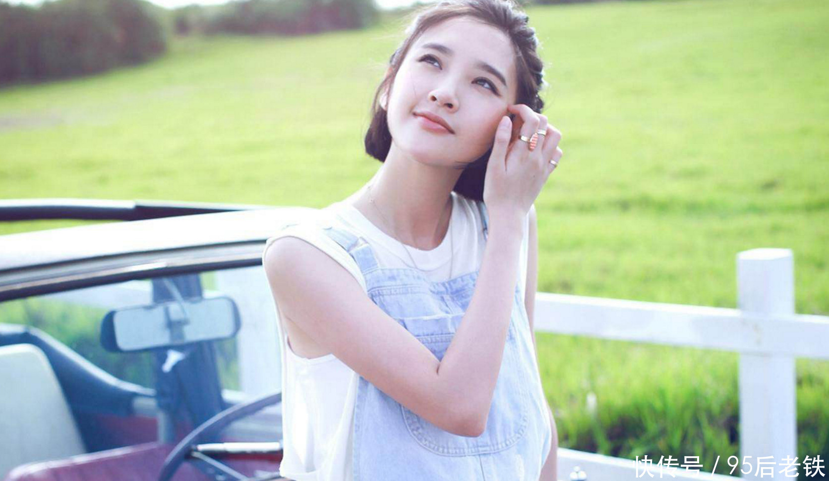 唐艺昕为破分手谣言，只能这么穿了，简直一股清流，网友：这波“