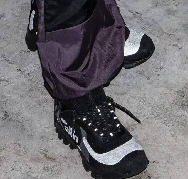  球鞋■你知道吗？不穿联名球鞋也可以很好看