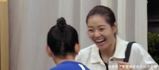 『怕得罪人』唐一菲心直口快,说话不怕得罪人,霍思燕被带偏,杨千嬅退出群聊