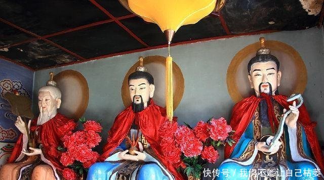 为什么寺庙禁止游客对着佛像拍照网友看完的确不敢再拍了