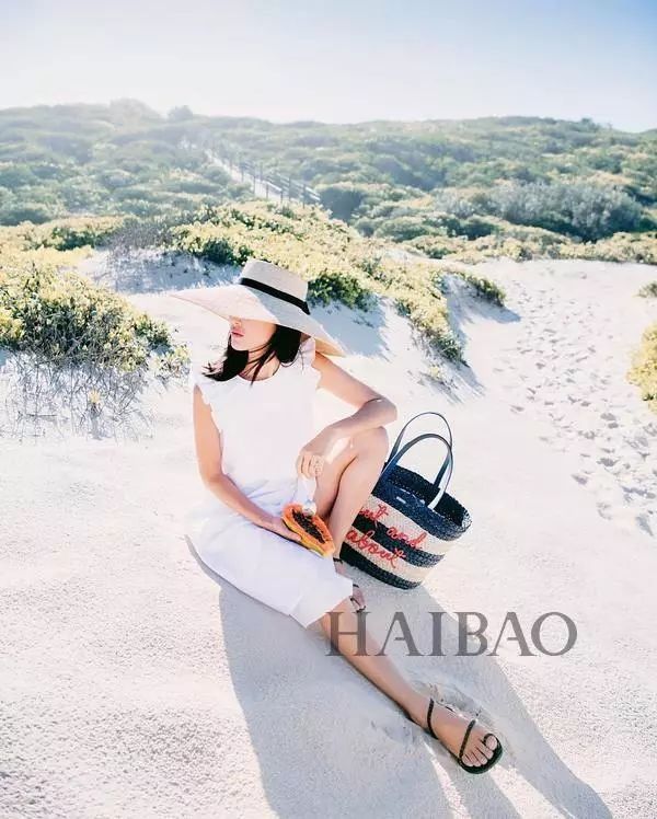 小个子夏日穿搭特辑!身高不足160cm的她们，怎么穿才能显高又时髦