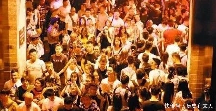 五一从全国各地传回来的照片,太可怕了