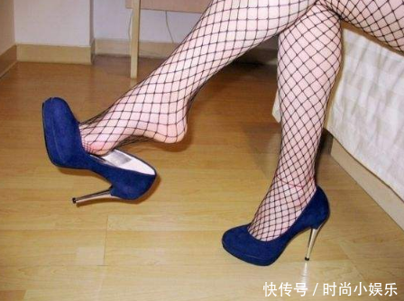 尖头细跟制造浪漫气质,逛街宴会轻松驾驭,营造都市女性经典魅力