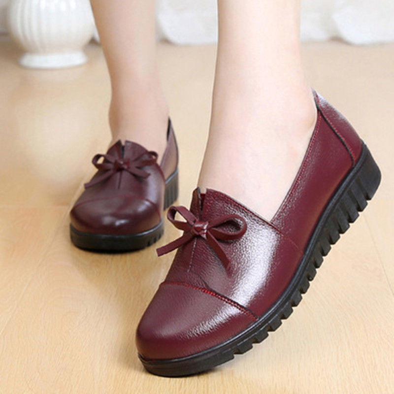 穿腻了各式各样的高跟鞋，试试这几款透气的单鞋也不错哦