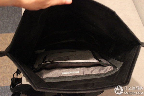 有容乃大--KNOMO CROMWELL 克伦威尔卷盖双肩包评测